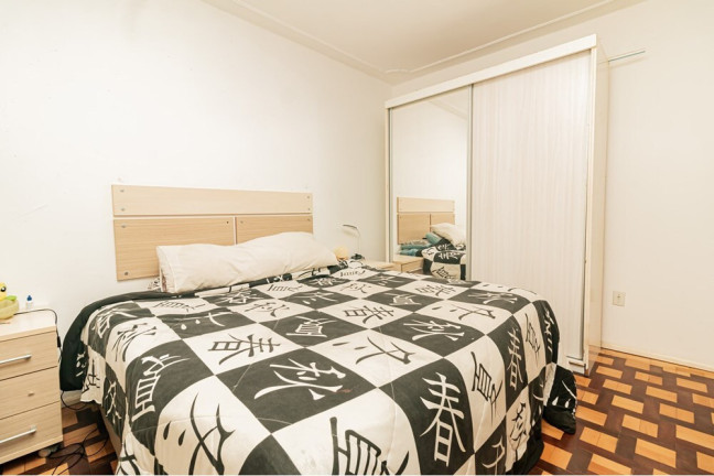 Imagem Imóvel com 2 Quartos à Venda, em Auxiliadora - Porto Alegre Imagem Imóvel com 2 Quartos à Venda, em Auxiliadora - Porto Alegre