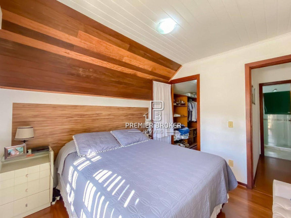 Imagem Casa com 4 Quartos à Venda, 158 m² em São Pedro - Teresópolis Imagem Casa com 4 Quartos à Venda, 158 m² em São Pedro - Teresópolis