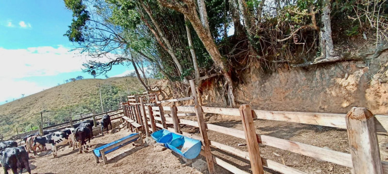 Imagem Fazenda à Venda, 100 m² em Centro - Silveiras Imagem Fazenda à Venda, 100 m² em Centro - Silveiras