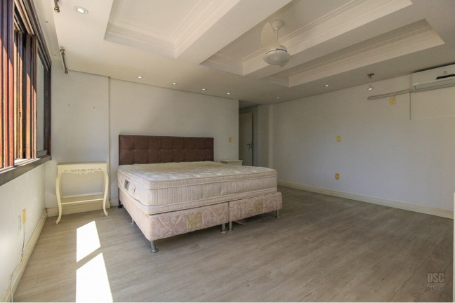 Imagem Apartamento com 3 Quartos à Venda, 137 m² em Petrópolis - Porto Alegre Imagem Apartamento com 3 Quartos à Venda, 137 m² em Petrópolis - Porto Alegre