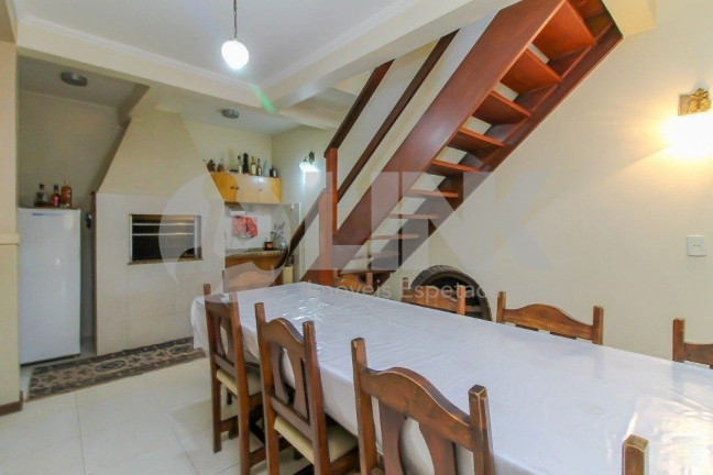 Imagem Casa com 5 Quartos à Venda, 192 m² em Passo Da Areia - Porto Alegre Imagem Casa com 5 Quartos à Venda, 192 m² em Passo Da Areia - Porto Alegre