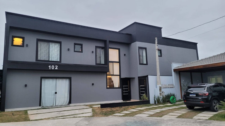 Imagem Casa com 3 Quartos à Venda, 350 m² em Jacareí Imagem Casa com 3 Quartos à Venda, 350 m² em Jacareí