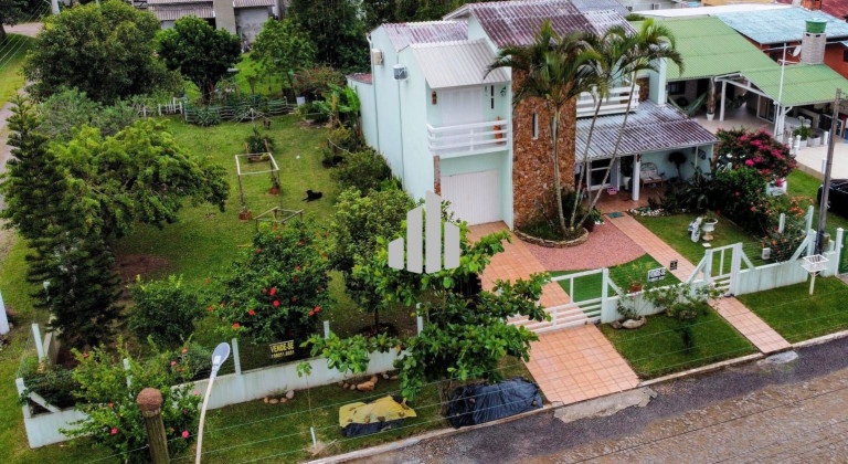 Casa com 3 Quartos à Venda, 180 m² em Praia Paraíso - Torres