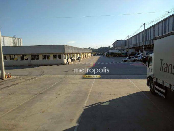 Imagem Galpão para Alugar, 10.032 m² em Parque Industrial Ramos De Freitas - Embu Das Artes