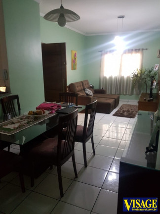 Casa com 2 Quartos à Venda,  em Vila Formosa - Jacareí