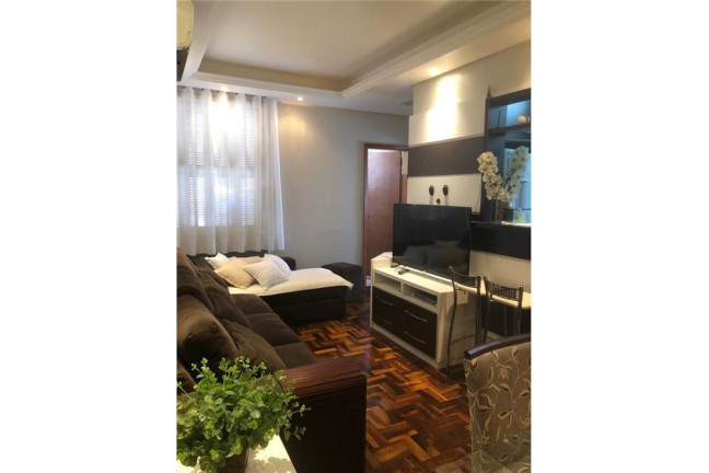 Imagem Imóvel com 1 Quarto à Venda, em Petrópolis - Porto Alegre Imagem Imóvel com 1 Quarto à Venda, em Petrópolis - Porto Alegre