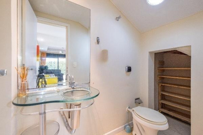 Imagem Sobrado com 3 Quartos à Venda, 160 m² em Cachoeira Do Bom Jesus - Florianópolis