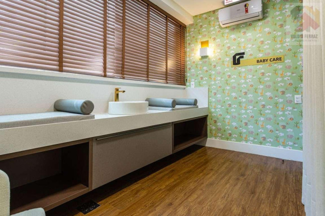 Imagem Apartamento com 3 Quartos à Venda, 249 m² em Centro - Florianópolis Imagem Apartamento com 3 Quartos à Venda, 249 m² em Centro - Florianópolis