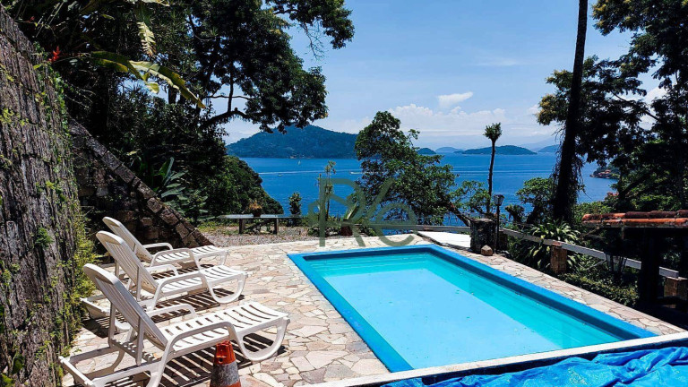 Casa com 4 Quartos à Venda, 300 m² em Vila Velha - Angra Dos Reis