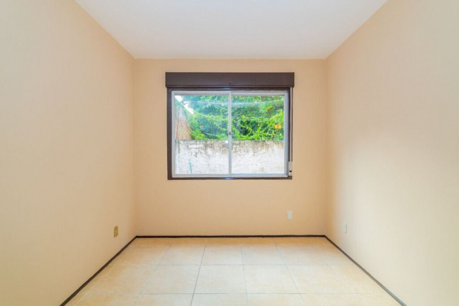 Imagem Imóvel com 1 Quarto à Venda, 44 m² em Camaquã - Porto Alegre Imagem Imóvel com 1 Quarto à Venda, 44 m² em Camaquã - Porto Alegre