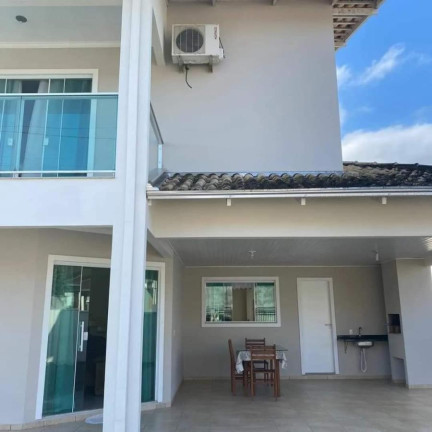 Imagem Casa com 4 Quartos à Venda, 237 m² em Bom Retiro - Joinville