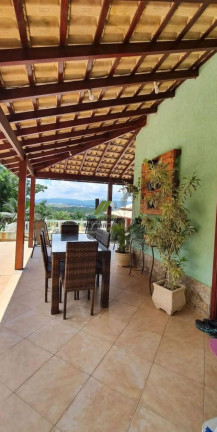 Imagem Chácara com 3 Quartos à Venda, 308 m²