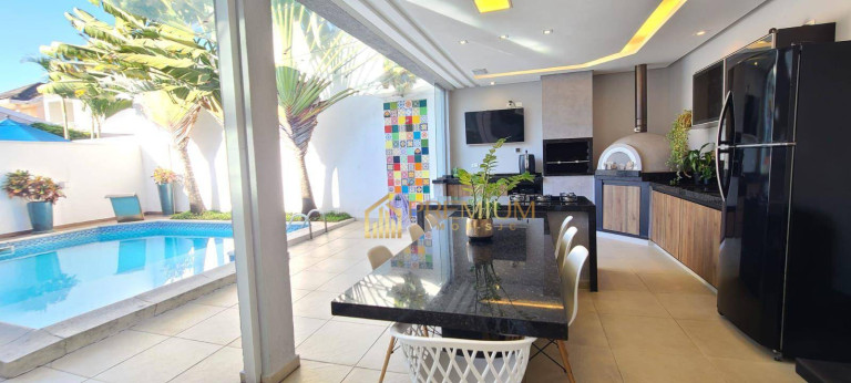 Sobrado com 4 Quartos à Venda, 350 m² em Jardim Das Colinas - São José Dos Campos
