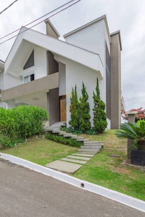 Imagem Casa com 3 Quartos à Venda, 380 m² em Camboriú Imagem Casa com 3 Quartos à Venda, 380 m² em Camboriú