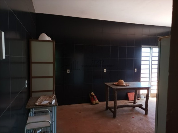 Imagem Imóvel com 2 Quartos à Venda, 140 m² em Recanto Dos Passaros - Luís Antônio Imagem Imóvel com 2 Quartos à Venda, 140 m² em Recanto Dos Passaros - Luís Antônio