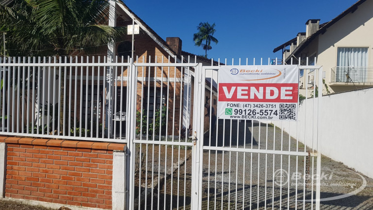 Imagem Casa com 6 Quartos à Venda, 166 m² em Atiradores - Joinville Imagem Casa com 6 Quartos à Venda, 166 m² em Atiradores - Joinville