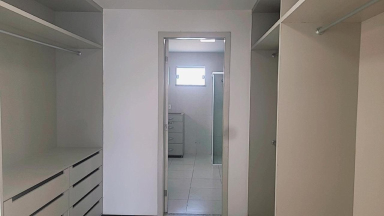 Imagem Casa com 4 Quartos à Venda, 366 m² em Eusébio - Eusébio Imagem Casa com 4 Quartos à Venda, 366 m² em Eusébio - Eusébio