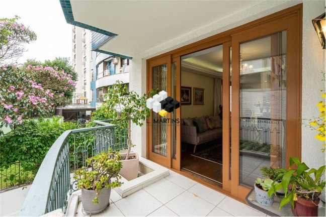 Imagem Apartamento com 3 Quartos à Venda, 131 m² em Higienópolis - Porto Alegre Imagem Apartamento com 3 Quartos à Venda, 131 m² em Higienópolis - Porto Alegre
