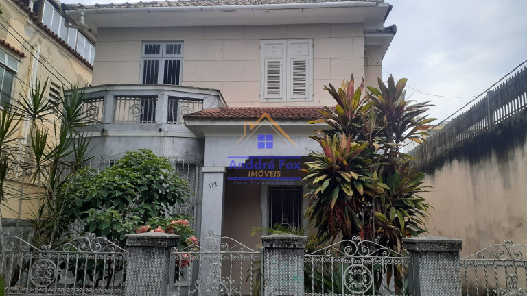 Imagem Casa com 5 Quartos à Venda, 140 m² em Grajaú - Rio De Janeiro Imagem Casa com 5 Quartos à Venda, 140 m² em Grajaú - Rio De Janeiro