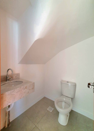 Imagem Casa com 2 Quartos à Venda, 125 m² em Mário Quintana - Porto Alegre Imagem Casa com 2 Quartos à Venda, 125 m² em Mário Quintana - Porto Alegre