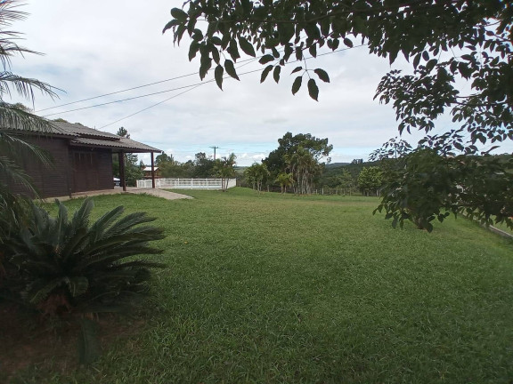 Casa com 3 Quartos à Venda, 2.000 m² em Fiuza - Viamão