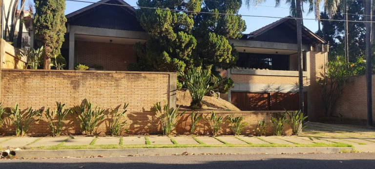 Imagem Casa com 3 Quartos à Venda, 277 m² em Centro - Birigui Imagem Casa com 3 Quartos à Venda, 277 m² em Centro - Birigui