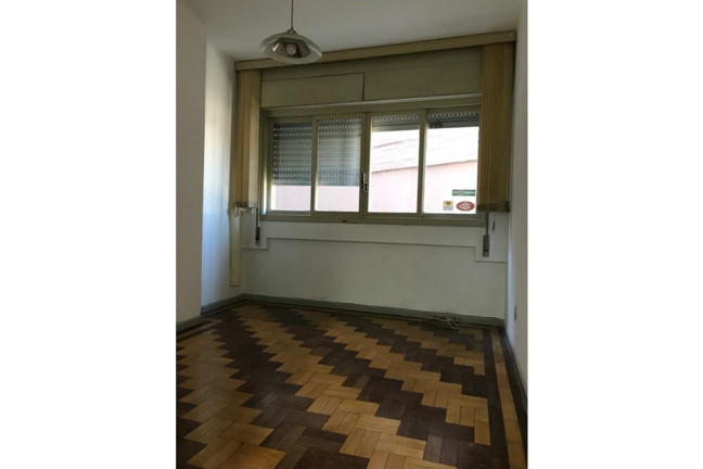 Imagem Imóvel com 2 Quartos à Venda, 81 m² em Centro Histórico - Porto Alegre Imagem Imóvel com 2 Quartos à Venda, 81 m² em Centro Histórico - Porto Alegre