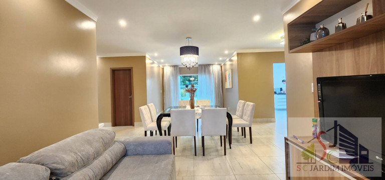 Imagem Casa com 4 Quartos à Venda, 283 m² em Adrianópolis - Manaus