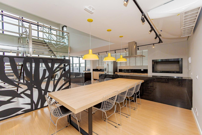 Imagem Kitnet com 1 Quarto à Venda, 29 m² em Centro - Curitiba Imagem Kitnet com 1 Quarto à Venda, 29 m² em Centro - Curitiba