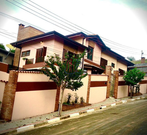 Casa com 4 Quartos à Venda, 297 m² em Centro - Guararema