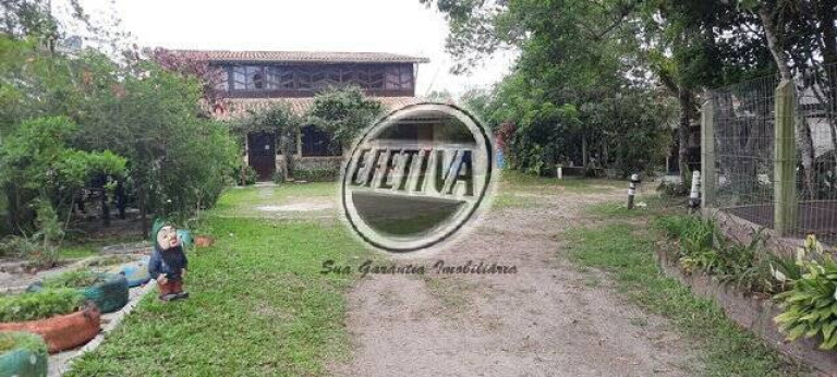 Casa com 5 Quartos à Venda, 200 m² em Balneário Caravela I - Matinhos
