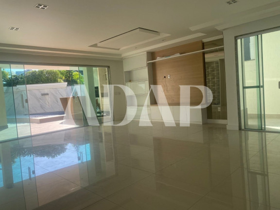 Imagem Casa com 3 Quartos à Venda, 200 m² em Recreio Dos Bandeirantes - Rio De Janeiro