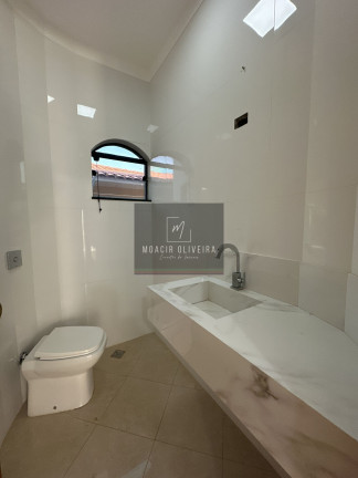 Imagem Sobrado com 4 Quartos à Venda, 293 m² em Vila Mano - Ourinhos Imagem Sobrado com 4 Quartos à Venda, 293 m² em Vila Mano - Ourinhos