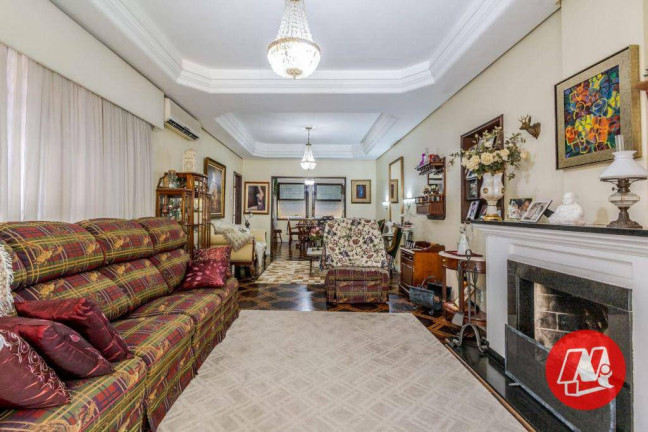 Imagem Casa com 5 Quartos à Venda, 337 m² em Rio Branco - Porto Alegre Imagem Casa com 5 Quartos à Venda, 337 m² em Rio Branco - Porto Alegre