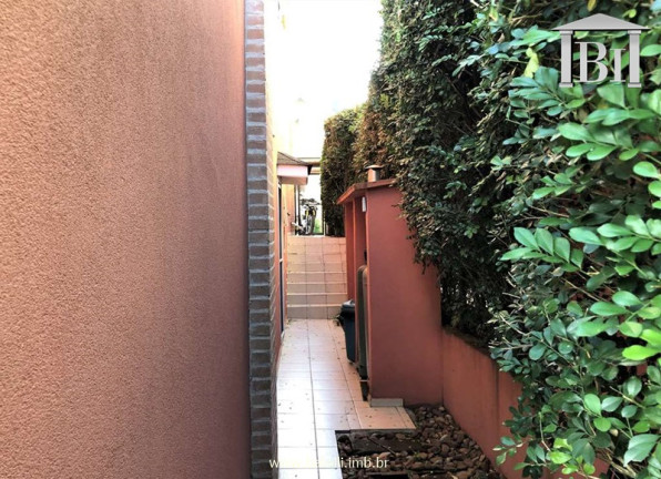 Imagem Casa de Condomínio com 4 Quartos à Venda, 221 m² em Granja Viana - Cotia Imagem Casa de Condomínio com 4 Quartos à Venda, 221 m² em Granja Viana - Cotia