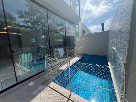 Imagem Casa com 3 Quartos à Venda, 240 m² em São João Do Rio Vermelho - Florianópolis