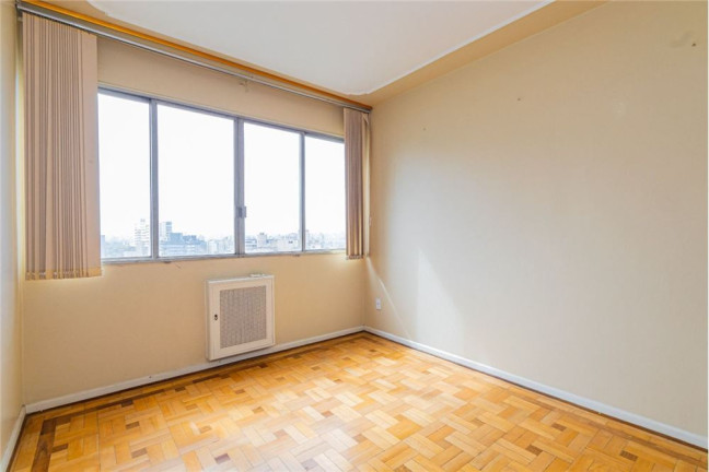 Imagem Apartamento com 3 Quartos à Venda, 210 m² em Centro Histórico - Porto Alegre Imagem Apartamento com 3 Quartos à Venda, 210 m² em Centro Histórico - Porto Alegre
