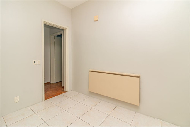 Imagem Apartamento com 3 Quartos à Venda, 109 m² em Centro Histórico - Porto Alegre Imagem Apartamento com 3 Quartos à Venda, 109 m² em Centro Histórico - Porto Alegre