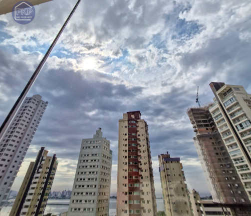 Imagem Apartamento com 3 Quartos à Venda, 116 m² em Fazenda - Itajaí Imagem Apartamento com 3 Quartos à Venda, 116 m² em Fazenda - Itajaí