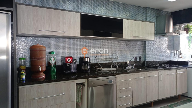 Imagem Apartamento com 3 Quartos à Venda, 158 m²