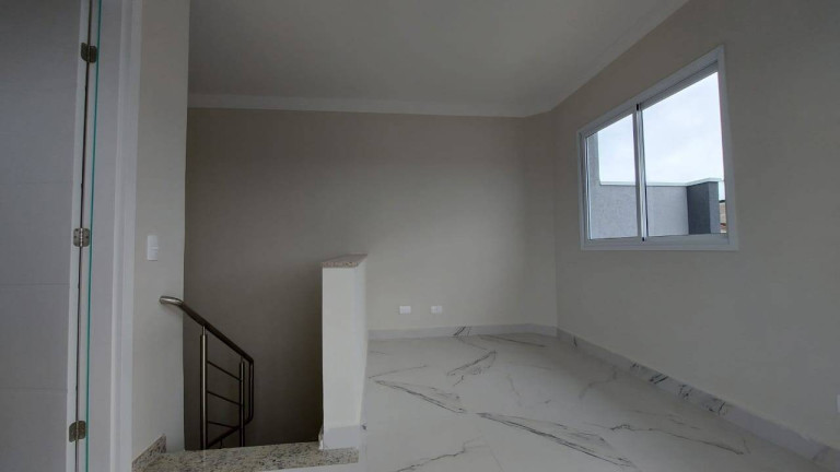 Imagem Casa com 3 Quartos à Venda, 141 m² em Uberaba - Curitiba