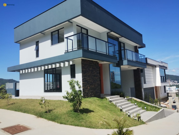 Imagem Casa de Condomínio com 3 Quartos à Venda, 558 m² em Itacorubi - Florianópolis Imagem Casa de Condomínio com 3 Quartos à Venda, 558 m² em Itacorubi - Florianópolis