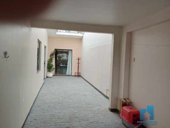 Imagem Casa com 3 Quartos à Venda, 240 m² em Uvaranas - Ponta Grossa Imagem Casa com 3 Quartos à Venda, 240 m² em Uvaranas - Ponta Grossa