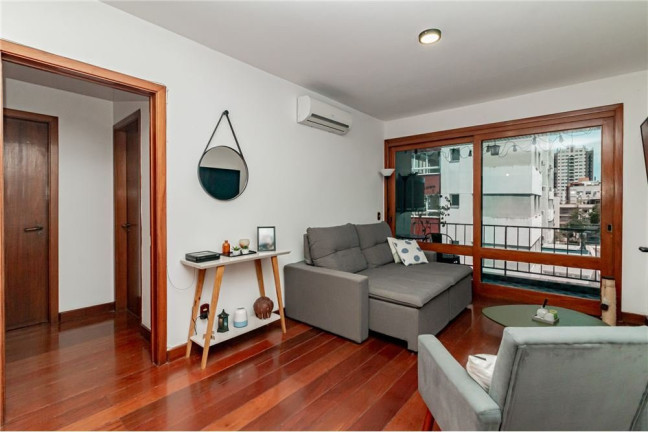 Imagem Apartamento com 2 Quartos à Venda, 117 m² em Moinhos De Vento - Porto Alegre