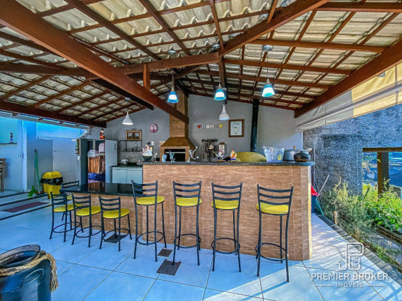 Imagem Casa com 4 Quartos à Venda, 307 m² em Tijuca - Teresópolis Imagem Casa com 4 Quartos à Venda, 307 m² em Tijuca - Teresópolis