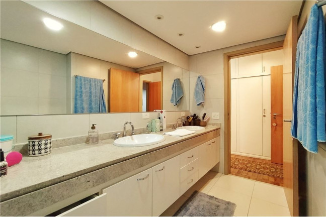 Imagem Apartamento com 3 Quartos à Venda, 172 m² em Itaim Bibi - São Paulo Imagem Apartamento com 3 Quartos à Venda, 172 m² em Itaim Bibi - São Paulo