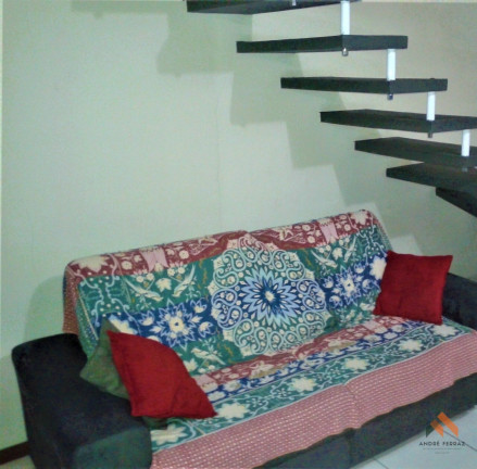 Imagem Casa com 2 Quartos à Venda, 75 m²