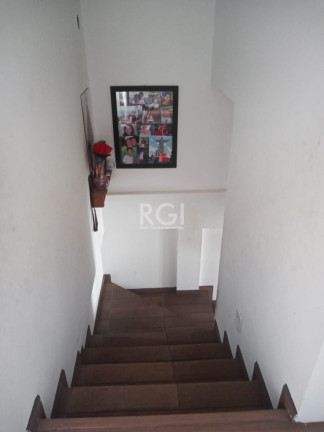 Imagem Casa com 3 Quartos à Venda, em Aberta Dos Morros - Porto Alegre Imagem Casa com 3 Quartos à Venda, em Aberta Dos Morros - Porto Alegre