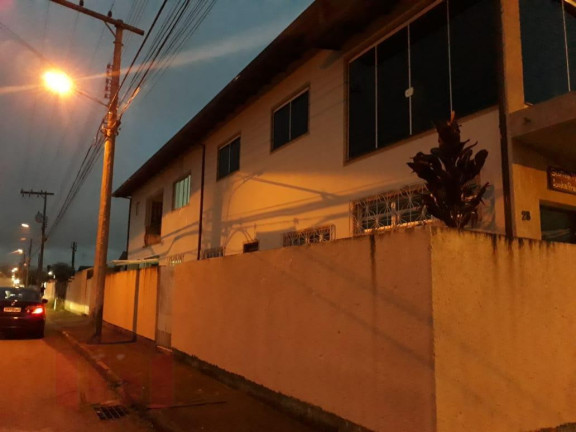 Imagem Imóvel com 4 Quartos à Venda, 