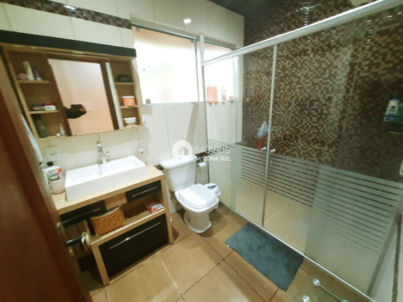 Imagem Imóvel com 2 Quartos à Venda, 1.640 m² Imagem Imóvel com 2 Quartos à Venda, 1.640 m²